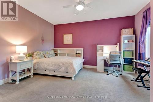 7 Gavin Drive, Hamilton, ON - Indoor Photo Showing Bedroom