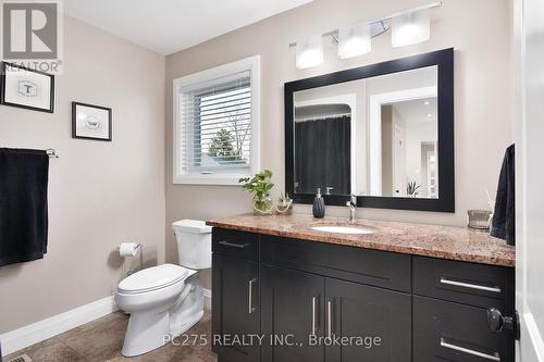 9442 Richmond Road, Aylmer (Ay), ON - Indoor Photo Showing Bathroom