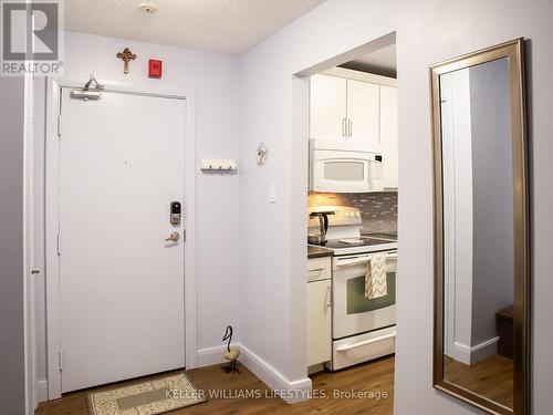 219 - 727 Deveron Crescent, London, ON - Indoor Photo Showing Kitchen