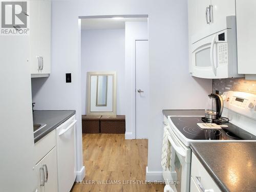 219 - 727 Deveron Crescent, London, ON - Indoor Photo Showing Kitchen