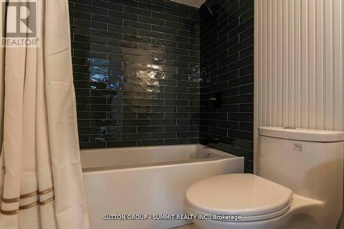 421 - 12 Douro Street, Toronto, ON - Indoor Photo Showing Bathroom