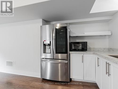 1055 Purus Path, Pickering, ON - Indoor Photo Showing Kitchen