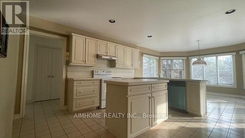 14 Melchior Crescent, Markham, ON - Indoor Photo Showing Kitchen