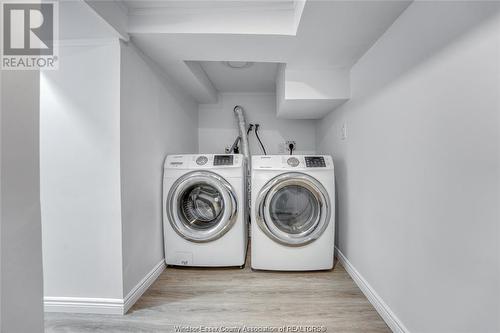 929 Bridge Avenue, Windsor, ON - Indoor Photo Showing Laundry Room