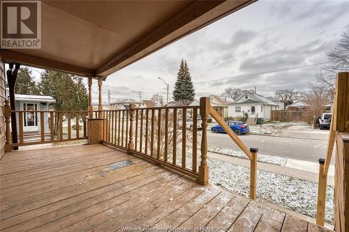 929 Bridge Avenue, Windsor, ON - Outdoor With Deck Patio Veranda With Exterior