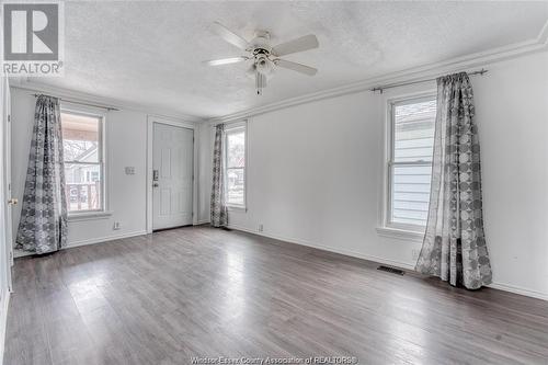 929 Bridge Avenue, Windsor, ON - Indoor Photo Showing Other Room