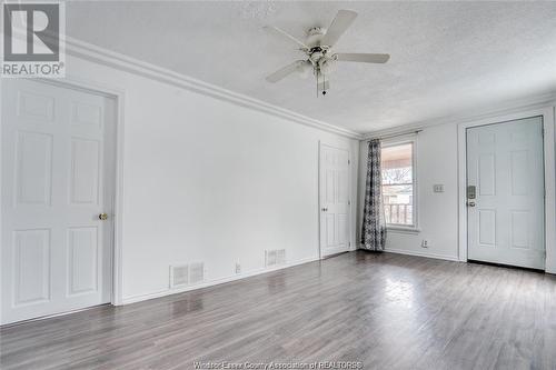 929 Bridge Avenue, Windsor, ON - Indoor Photo Showing Other Room