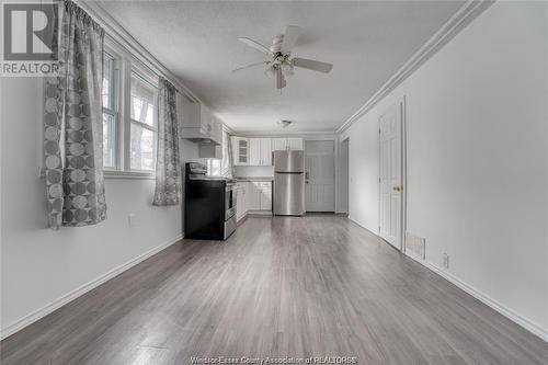 929 Bridge Avenue, Windsor, ON - Indoor Photo Showing Other Room