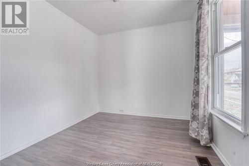 929 Bridge Avenue, Windsor, ON - Indoor Photo Showing Other Room