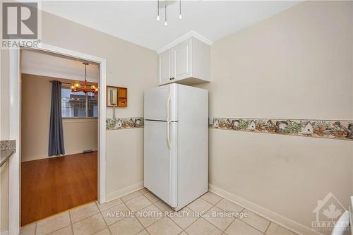 213 Ancaster Avenue, Ottawa, ON - Indoor Photo Showing Kitchen