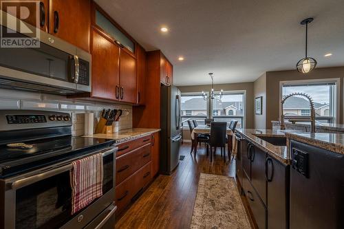 1775 Mckinley Court, Kamloops, BC - Indoor Photo Showing Kitchen With Double Sink With Upgraded Kitchen