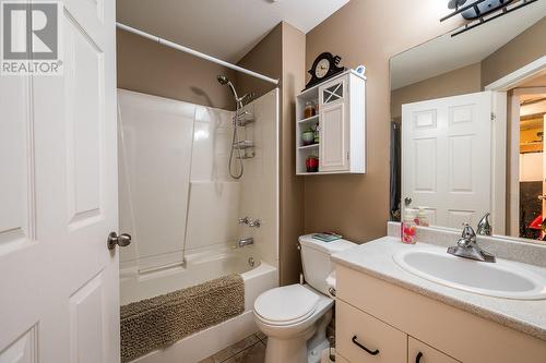 1775 Mckinley Court, Kamloops, BC - Indoor Photo Showing Bathroom