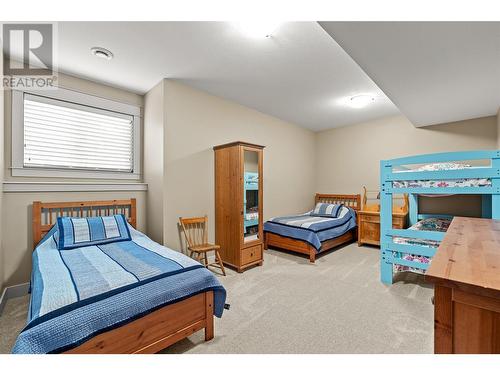 900 Lamont Lane, Kelowna, BC - Indoor Photo Showing Bedroom