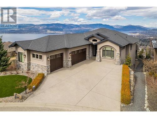 900 Lamont Lane, Kelowna, BC - Outdoor