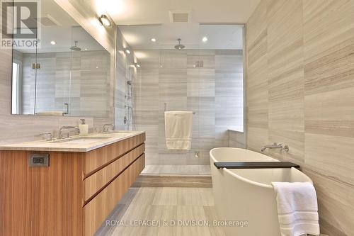 69 Sullivan Street, Toronto, ON - Indoor Photo Showing Bathroom