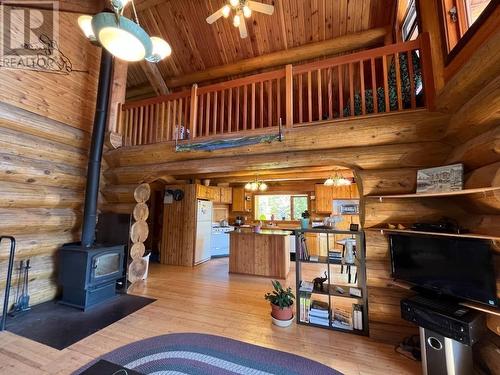 5915 Cedar Creek Road, Likely, BC - Indoor