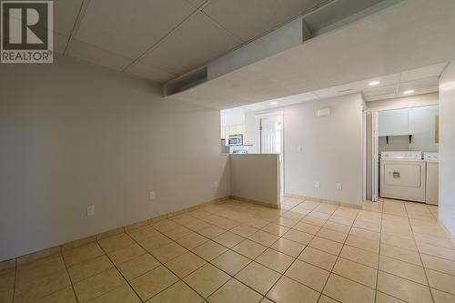 2663 Young Place Lot# 18, Kamloops, BC - Indoor Photo Showing Laundry Room