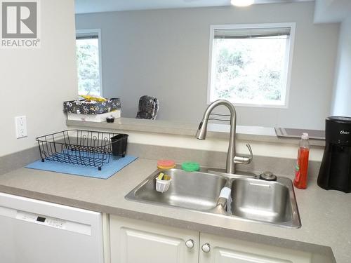 1160 Hugh Allan Drive Unit# 203, Kamloops, BC - Indoor Photo Showing Kitchen With Double Sink