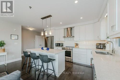 307 - 249 Grey Silo Road, Waterloo, ON - Indoor Photo Showing Kitchen With Upgraded Kitchen