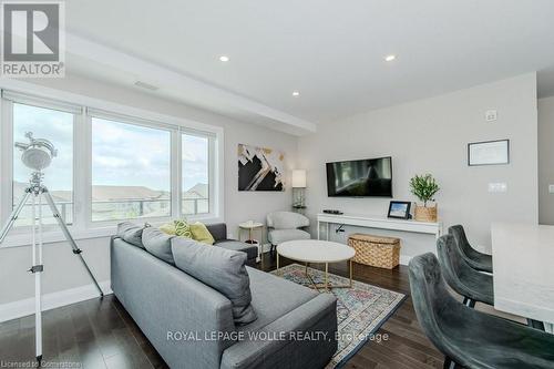 307 - 249 Grey Silo Road, Waterloo, ON - Indoor Photo Showing Living Room