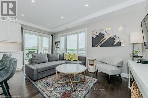 307 - 249 Grey Silo Road, Waterloo, ON - Indoor Photo Showing Living Room