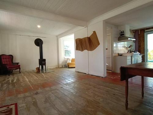 Living room - 237 4E Avenue, Saint-Paul-De-Montminy, QC - Indoor Photo Showing Other Room