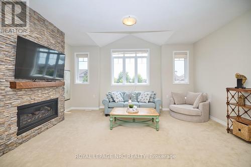 5 Abbott Place, Pelham, ON - Indoor Photo Showing Living Room With Fireplace