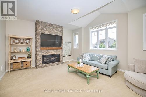 5 Abbott Place, Pelham, ON - Indoor Photo Showing Living Room With Fireplace