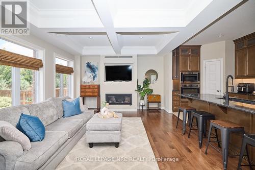 5 Abbott Place, Pelham, ON - Indoor Photo Showing Living Room With Fireplace