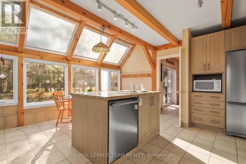 4883 Torbolton Ridge Road, Ottawa, ON - Indoor Photo Showing Kitchen