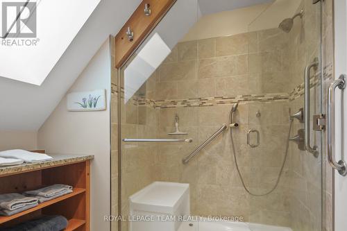 4883 Torbolton Ridge Road, Ottawa, ON - Indoor Photo Showing Bathroom