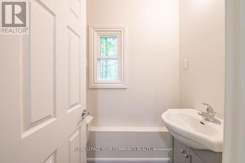 9297 Highway 118 E, Minden Hills, ON - Indoor Photo Showing Bathroom