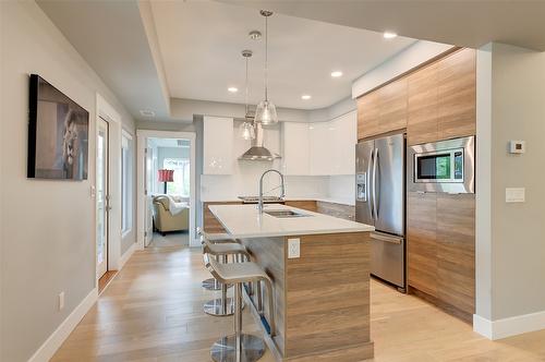 28-2161 Upper Sundance Drive, West Kelowna, BC - Indoor Photo Showing Kitchen With Upgraded Kitchen