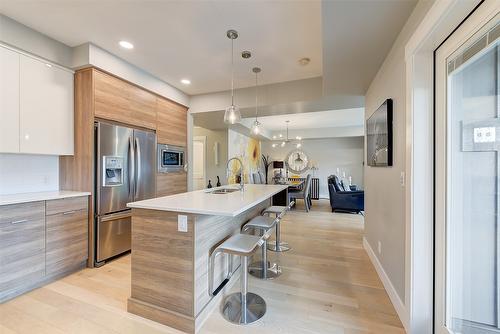 28-2161 Upper Sundance Drive, West Kelowna, BC - Indoor Photo Showing Kitchen With Upgraded Kitchen