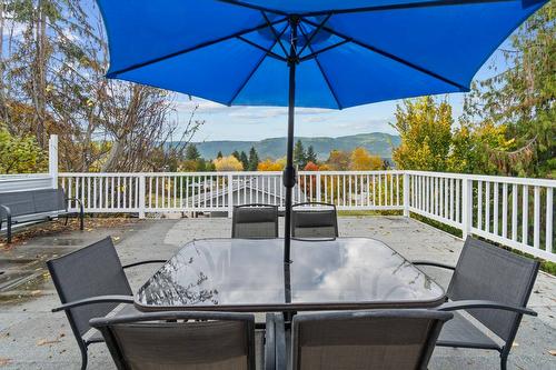 2190 Okanagan Avenue, Salmon Arm, BC - Outdoor With Exterior