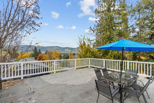 2190 Okanagan Avenue, Salmon Arm, BC - Outdoor