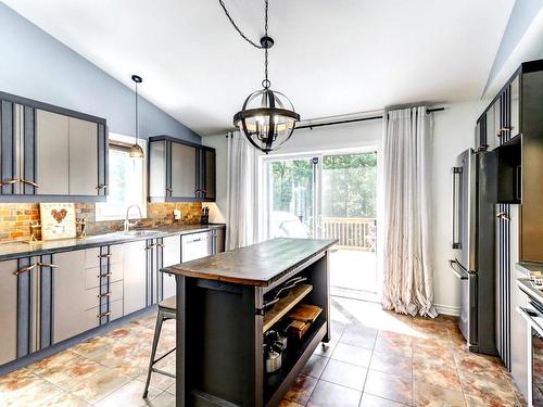 Kitchen - 289 Ch. Du Lac-Bertrand, Sainte-Sophie, QC - Indoor Photo Showing Kitchen