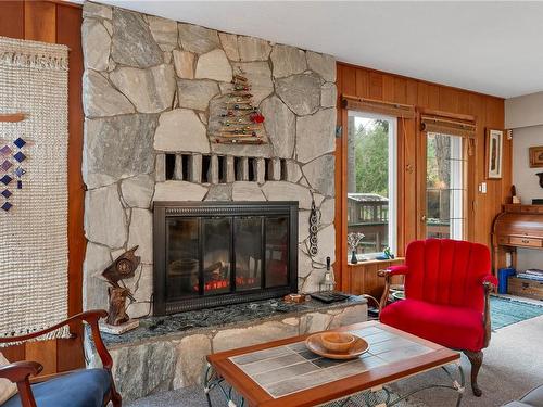 672 Macklin Rd, Quadra Island, BC 