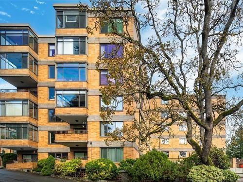 403-2910 Cook St, Victoria, BC - Outdoor With Balcony