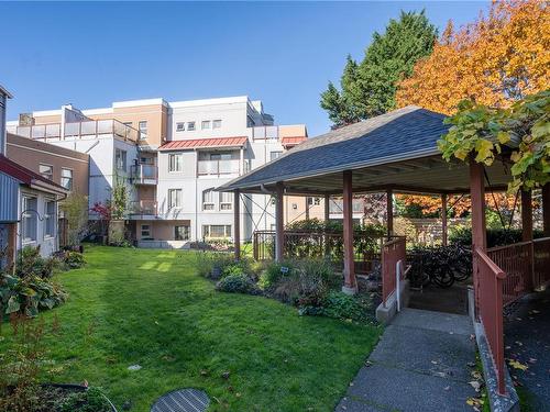 8-930 North Park St, Victoria, BC 