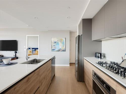 403-369 Tyee Rd, Victoria, BC - Indoor Photo Showing Kitchen With Double Sink With Upgraded Kitchen