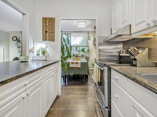 104-70 Old Sheppard Ave, Toronto, ON - Indoor Photo Showing Kitchen