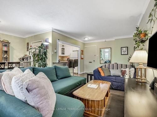 104-70 Old Sheppard Ave, Toronto, ON - Indoor Photo Showing Living Room