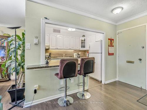 104-70 Old Sheppard Ave, Toronto, ON - Indoor Photo Showing Laundry Room