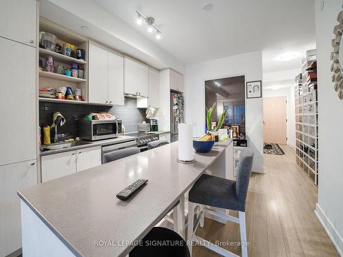 202-50 George Butchart Dr, Toronto, ON - Indoor Photo Showing Kitchen