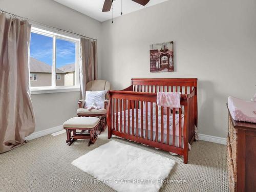 4896 Allan Crt, Lincoln, ON - Indoor Photo Showing Bedroom