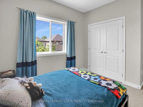 4896 Allan Crt, Lincoln, ON - Indoor Photo Showing Bedroom