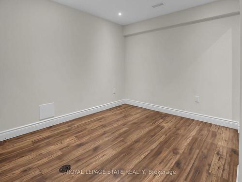 4896 Allan Crt, Lincoln, ON - Indoor Photo Showing Other Room