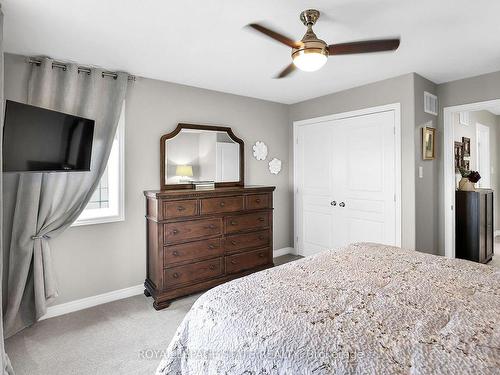 24-8 Hemlock Way, Grimsby, ON - Indoor Photo Showing Bedroom