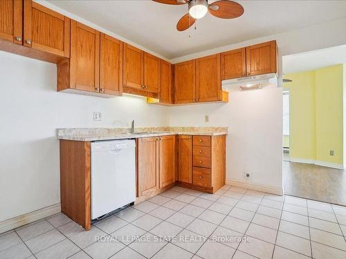 511-7 Gale Cres, St. Catharines, ON - Indoor Photo Showing Kitchen